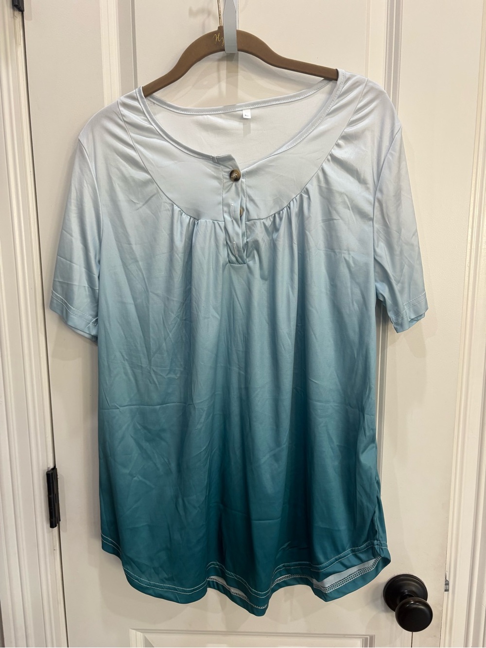 Unbranded ombré teal blouse in extra large new without tags